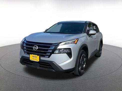 Used 2025 Nissan Rogue SV AWD/4WD image 6