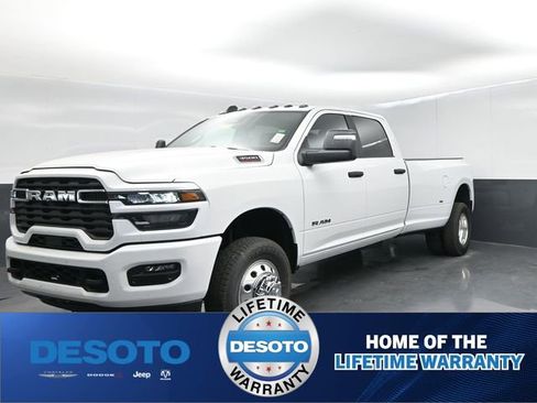 New 2026 RAM 3500 Big Horn AWD/4WD image 4