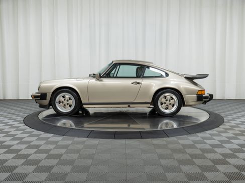 Used 1986 Porsche 911 Carrera image 2