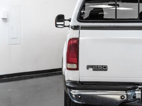 Used 2006 Ford F250 Lariat image 44
