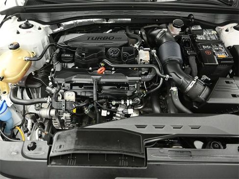 Used 2023 Kia K5 GT-Line image 35