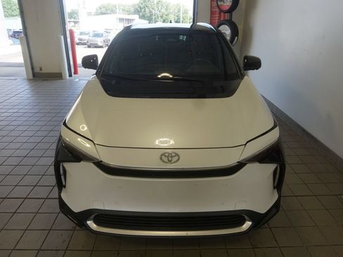 Used 2023 Toyota bZ4X AWD w/ Weather Package image 15