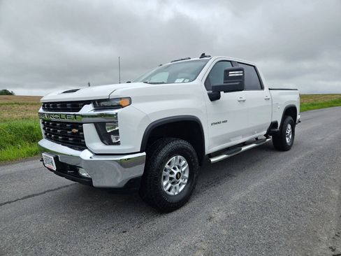 Used 2022 Chevrolet Silverado 2500 LT w/ Convenience Package AWD/4WD image 1