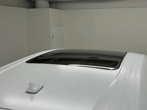 Used 2022 Lamborghini Urus AWD/4WD image 95