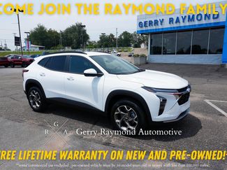 New 2025 Chevrolet Trax LT w/ Driver Confidence Package image 1