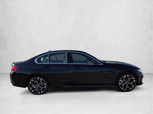 Certified 2025 BMW 330i Sedan w/ Convenience Package RWD image 4