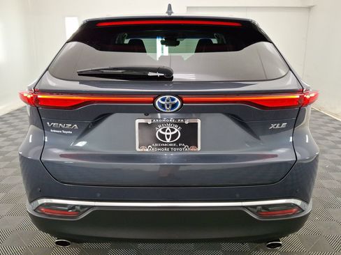 Certified 2023 Toyota Venza XLE AWD/4WD image 23