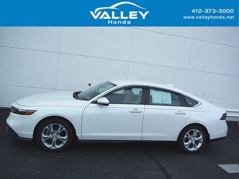 Used 2023 Honda Accord LX image 2