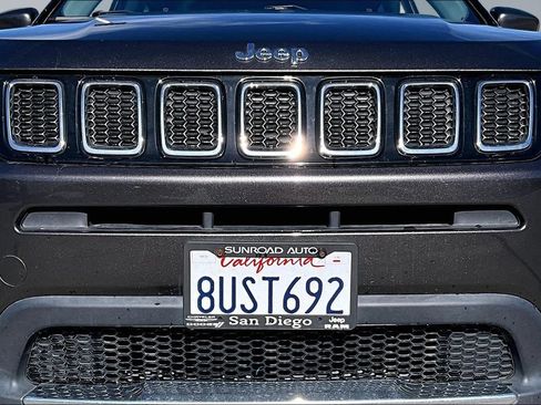Used 2019 Jeep Compass Limited FWD image 29