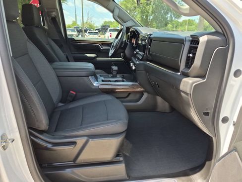 Used 2024 GMC Sierra 1500 Elevation w/ LPO, Elevation Black Package AWD/4WD image 23