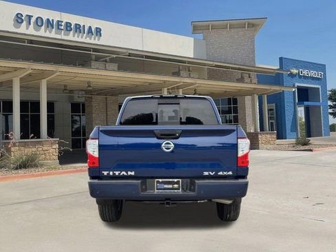 Used 2021 Nissan Titan SV w/ SV Convenience Package AWD/4WD image 6