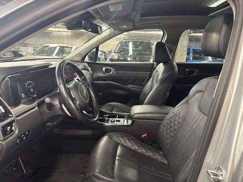 Used 2021 Kia Sorento SX Prestige AWD/4WD image 16