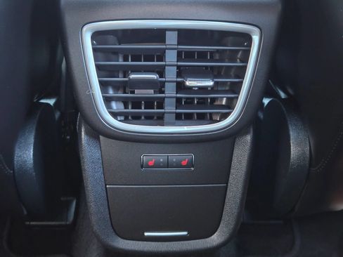 Used 2016 Lincoln MKX Reserve w/ Technology Package FWD image 34