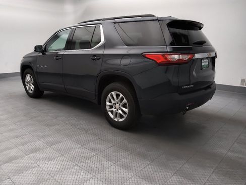 Used 2020 Chevrolet Traverse LT FWD image 3