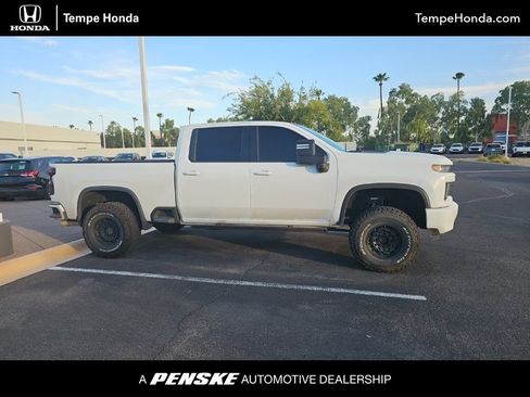 Used 2020 Chevrolet Silverado 2500 High Country w/ Technology Package AWD/4WD image 1