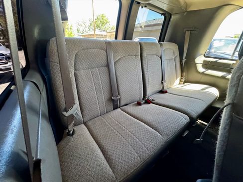 Used 2017 Chevrolet Express 3500 LT w/ LT Preferred Equipment Group RWD image 17