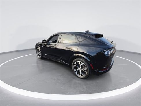 Used 2021 Ford Mustang Mach-E Premium image 6