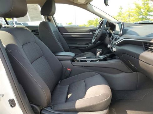Used 2023 Nissan Altima 2.5 SV image 29