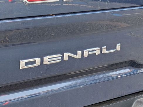 Used 2023 GMC Sierra 2500 Denali w/ Denali Ultimate Package AWD/4WD image 11