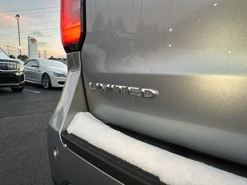 Used 2024 Ford Expedition Max Limited image 35