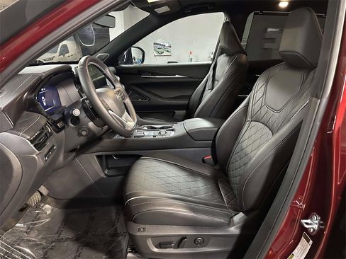 Used 2025 INFINITI QX60 Autograph w/ Cargo Package image 4