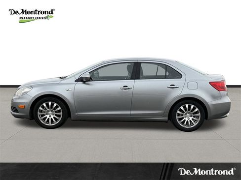 Used 2010 Suzuki Kizashi SE image 8