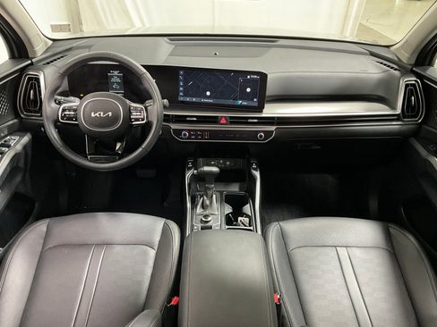 Used 2025 Kia Sorento S w/ Panoramic Sunroof Package image 14
