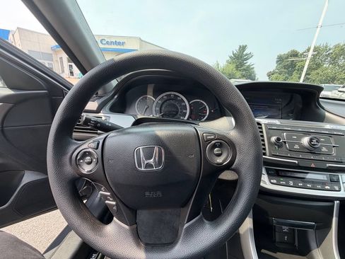 Used 2014 Honda Accord LX image 19