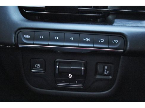 Certified 2024 Cadillac Escalade Sport Platinum w/ LPO, ONYX Package image 20