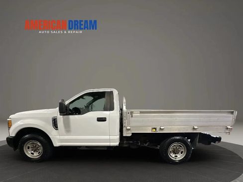 Used 2017 Ford F250 XL RWD image 2