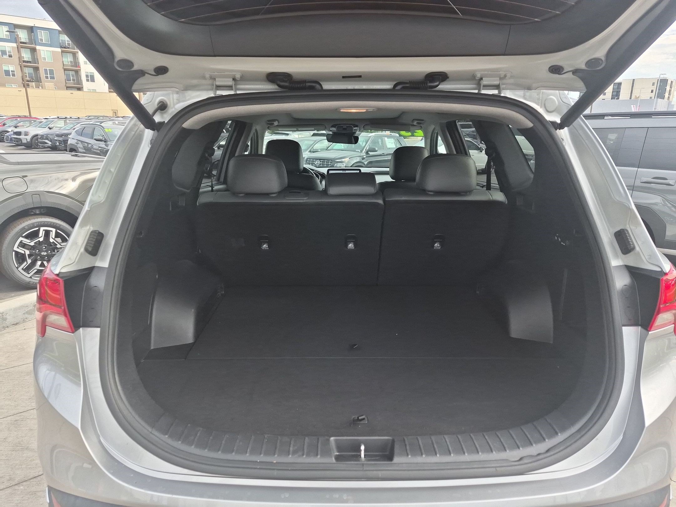 Certified 2023 Hyundai Santa Fe Limited AWD/4WD image 30