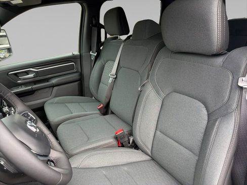 New 2026 RAM 1500 4x4 Crew Cab image 15