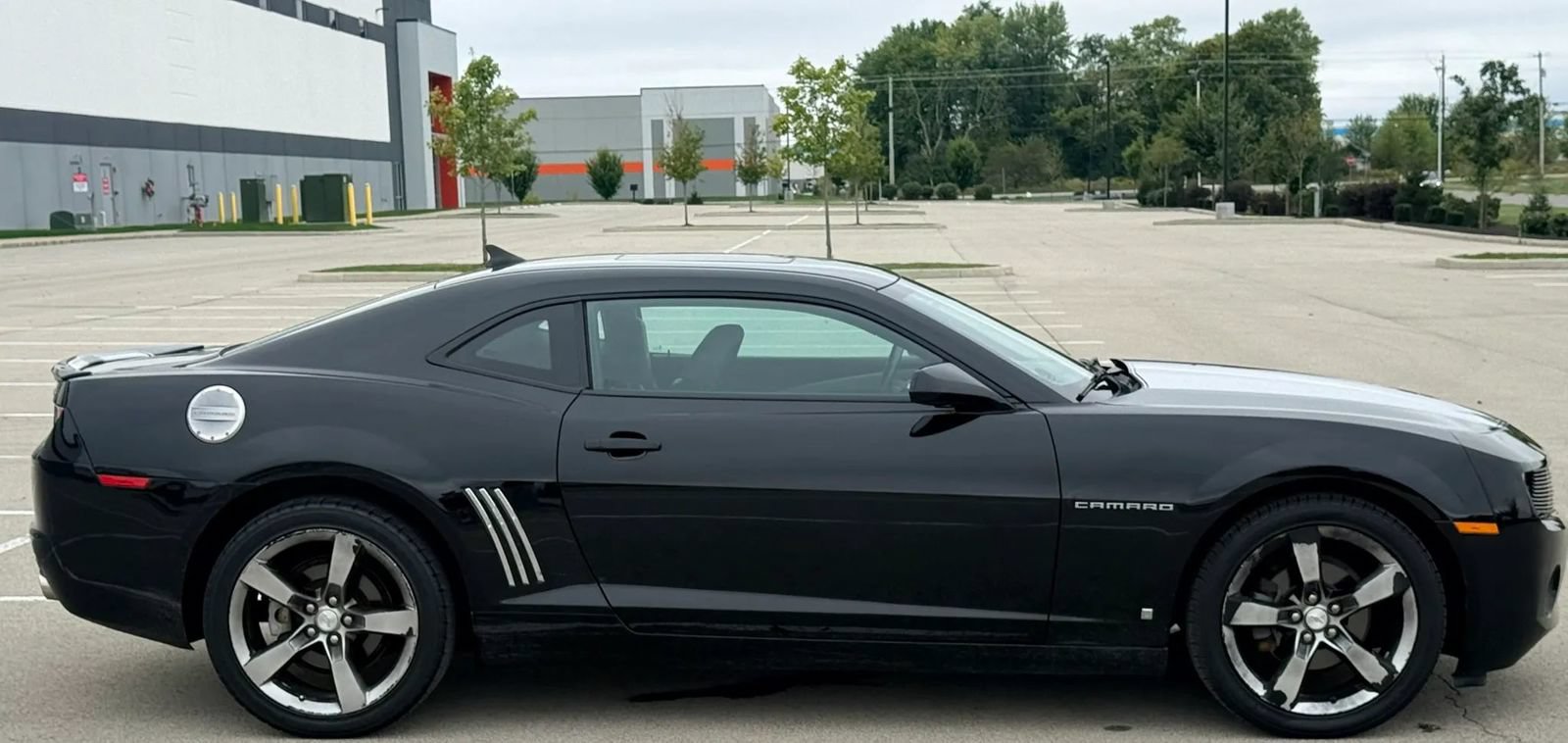 Used 2010 Chevrolet Camaro LT w/ RS Package RWD image 6