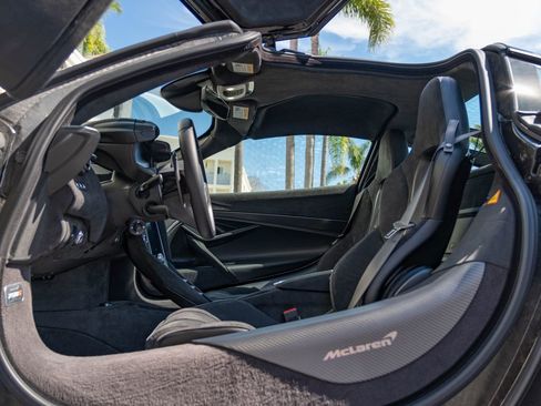 New 2026 McLaren 750S image 21