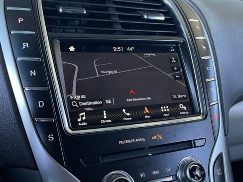 Used 2019 Lincoln Nautilus Reserve image 12