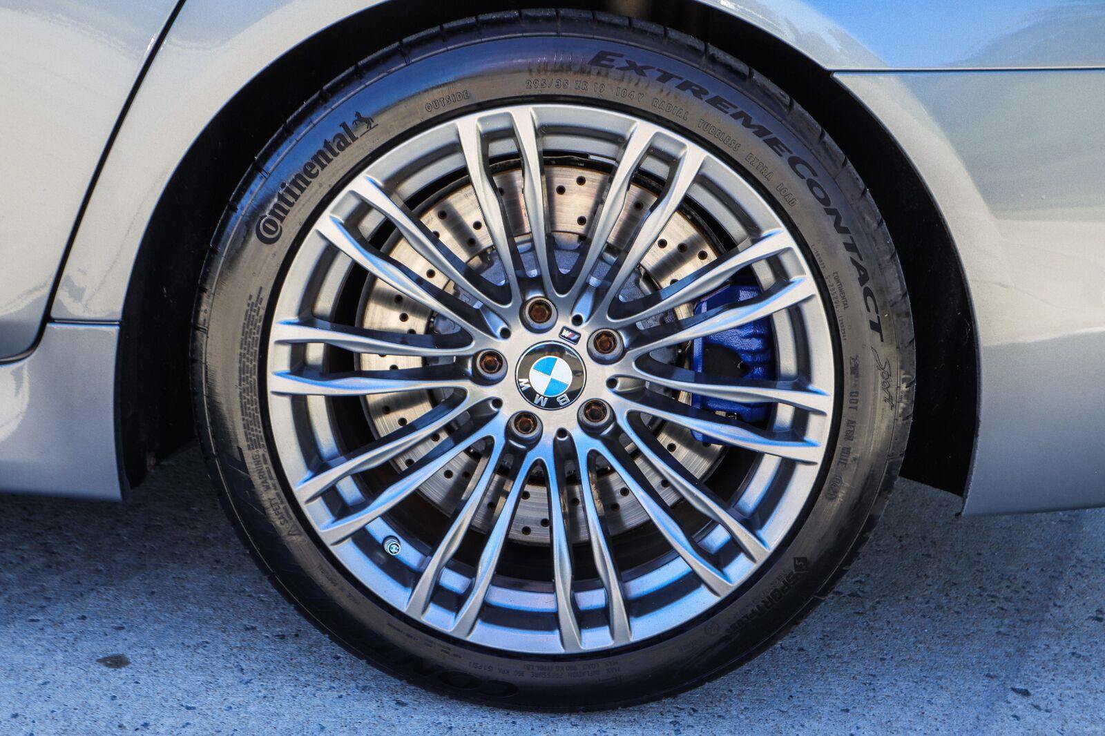 Used 2015 BMW M5 RWD image 22