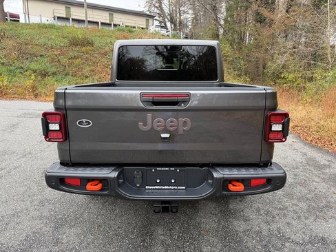 New 2026 Jeep Gladiator Mojave image 8