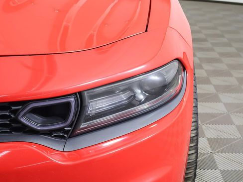 Used 2018 Dodge Charger R/T image 19