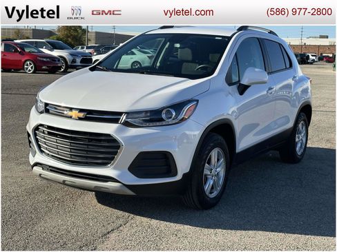 Certified 2022 Chevrolet Trax LT w/ LT Convenience Package image 5