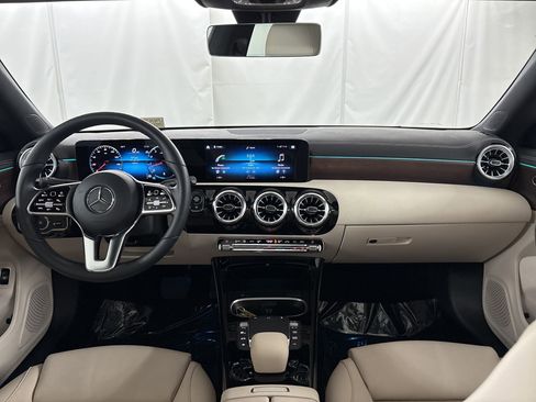 Used 2023 Mercedes-Benz CLA 250 image 16