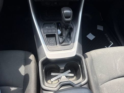 Used 2019 Toyota RAV4 XLE w/ Convenience Package FWD image 23