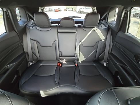 New 2026 Jeep Compass Latitude image 36