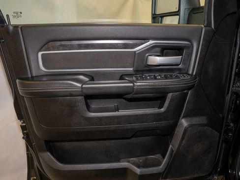 Used 2024 RAM 2500 Big Horn image 10