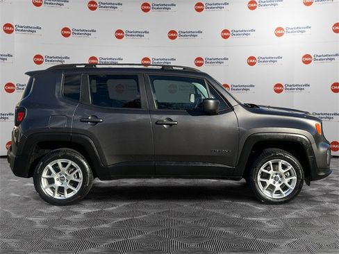 Used 2019 Jeep Renegade Latitude image 6