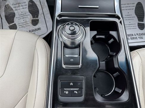 Used 2019 Ford Edge Titanium w/ Equipment Group 301A image 31