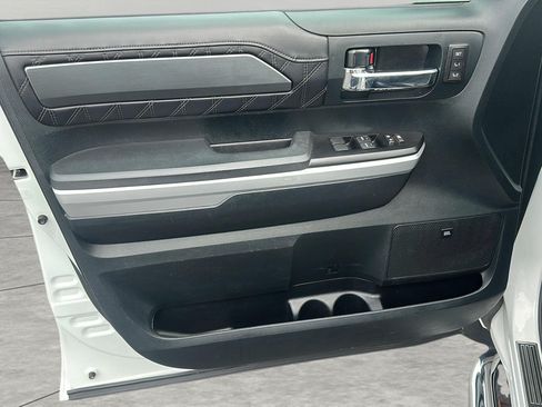 Used 2017 Toyota Tundra Platinum AWD/4WD image 25