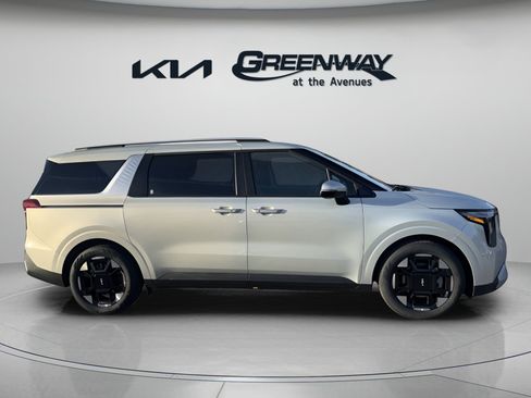 New 2026 Kia Carnival EX FWD image 5