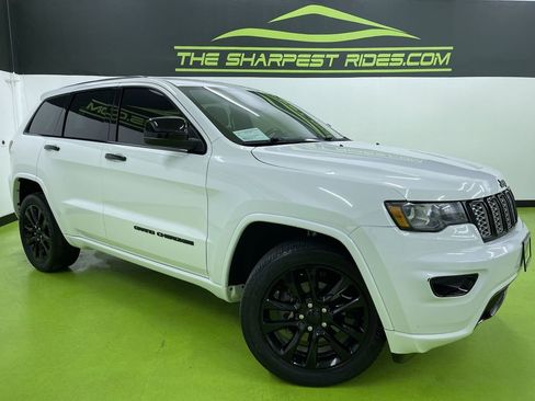 Used 2020 Jeep Grand Cherokee Altitude image 1
