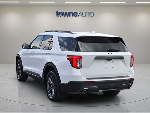 Used 2023 Ford Explorer XLT w/ Equipment Group 202A AWD/4WD image 5