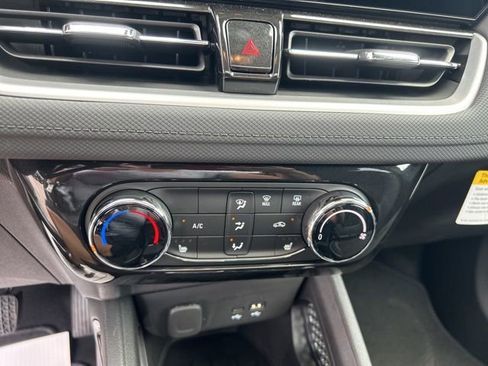 New 2026 Chevrolet TrailBlazer LT w/ LT Cold Weather Package FWD image 24